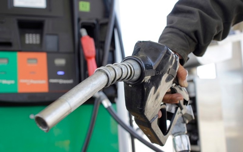 10 consejos fáciles para ahorrar gasolina al manejar